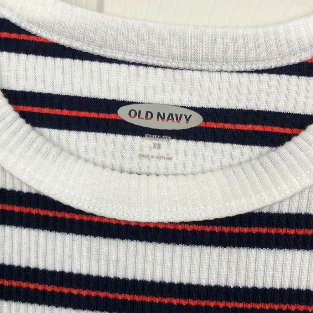 Old Navy Top Size XS - Picture 2 of 3